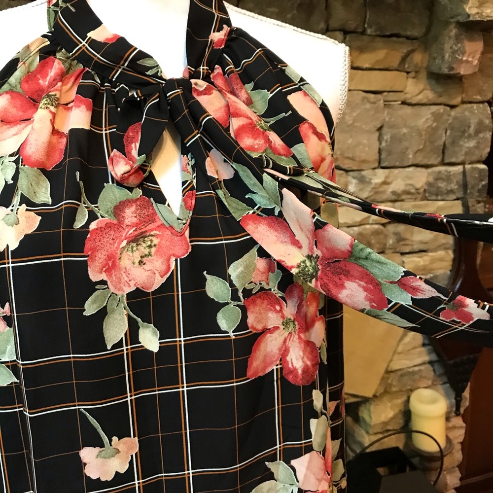 New Vision Sleeveless Tie Floral Blouse Medium - Picture 3 of 8